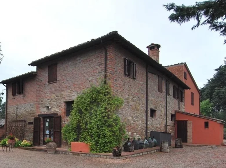 Investition 900 m² Castiglione del Lago, Italien