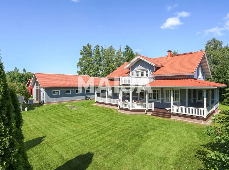 Дом 5 комнат 196 м² Nurmon kirkonkyla, Финляндия