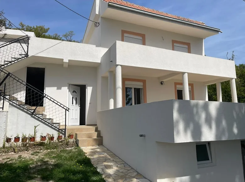 Дом 6 комнат 190 м², Черногория