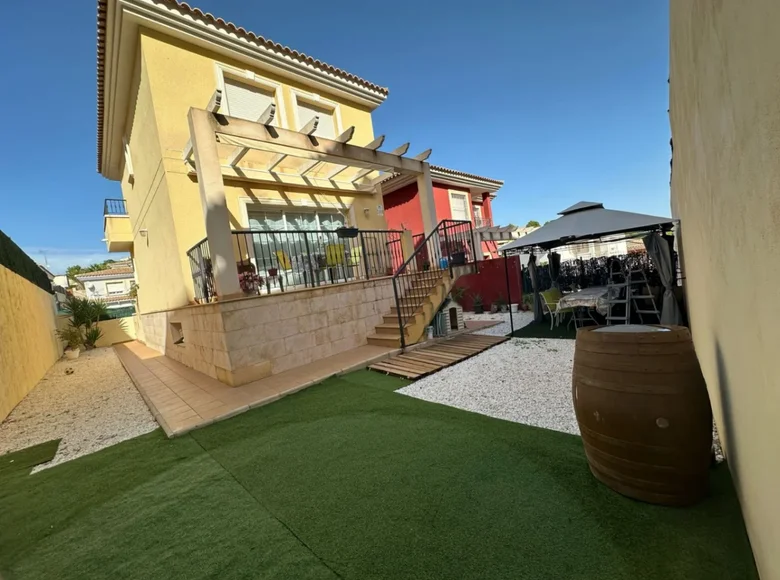 Дом 3 спальни 198 м² Ла-Нусия, Испания