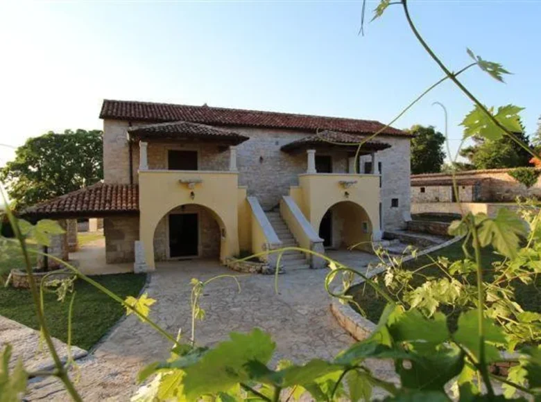 7 bedroom villa 900 m² Grad Porec, Croatia