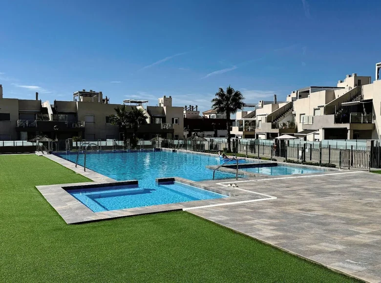 2 bedroom bungalow 76 m² Torrevieja, Spain