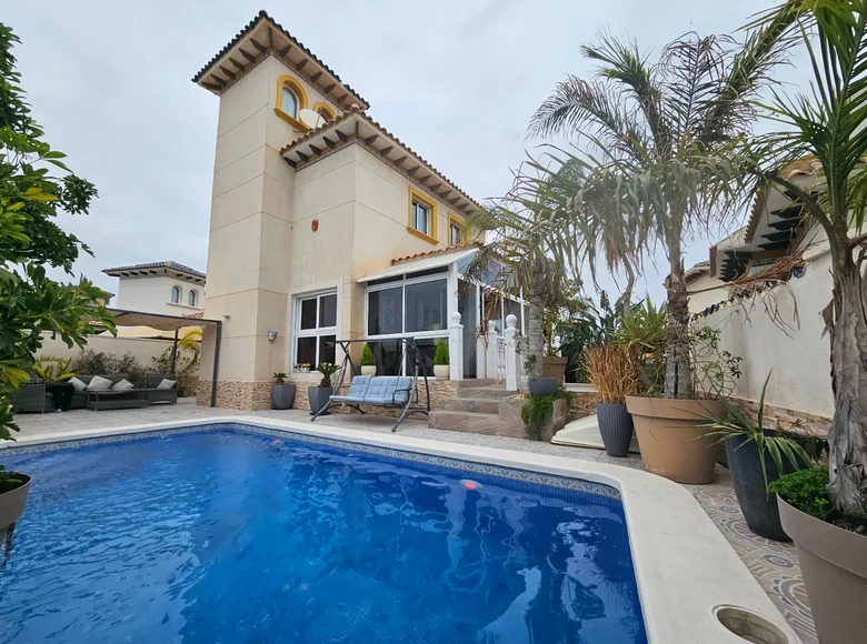 Вилла 4 спальни 165 м² Ориуэла, Испания