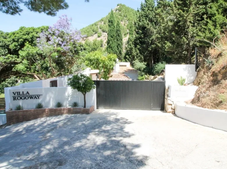 Villa de tres dormitorios 170 m² Mijas, Španjolska