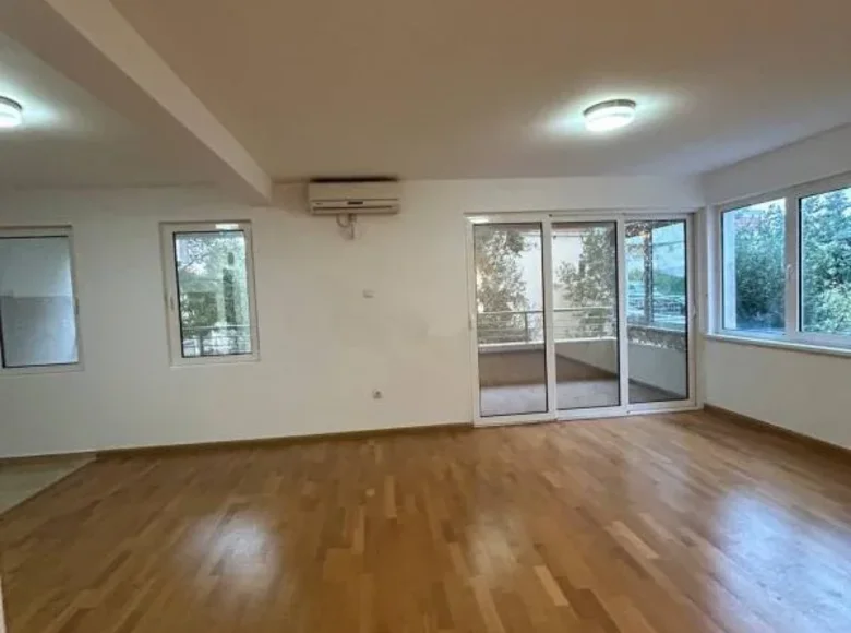 Квартира 2 спальни 105 м² Петровац, Черногория