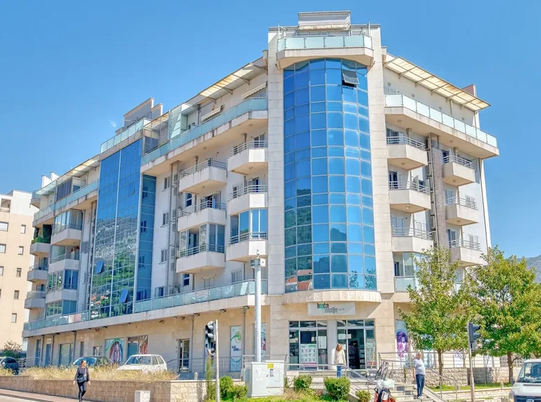 2 bedroom apartment 77 m² Budva, Montenegro