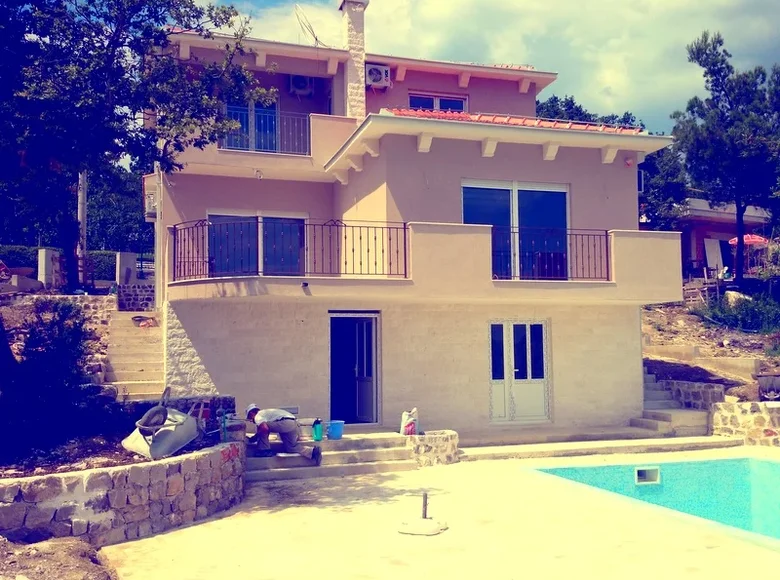 Maison 3 chambres 227 m² Herceg Novi, Monténégro
