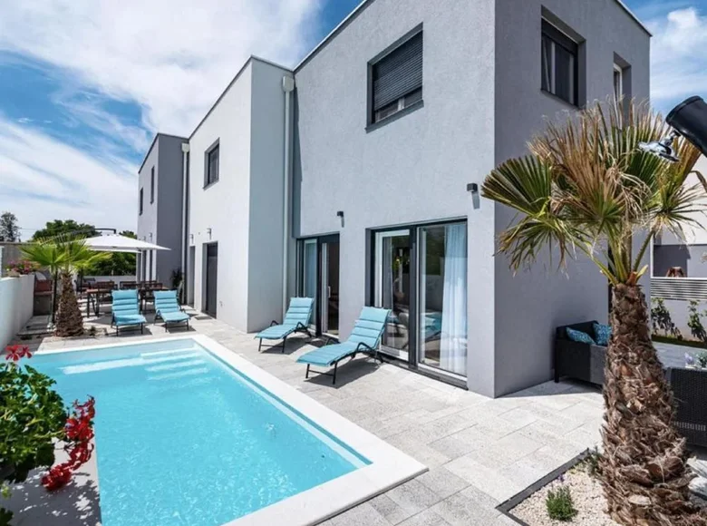 3 bedroom villa 171 m² Zaton, Croatia