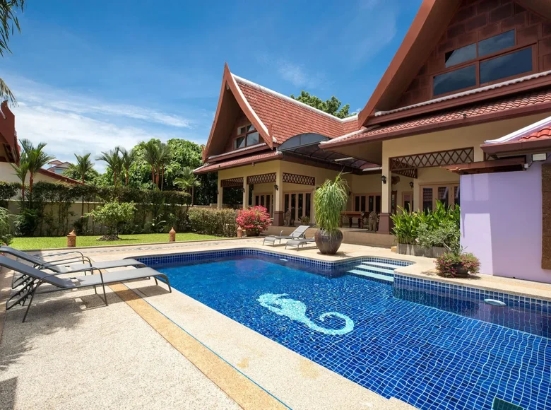 4 bedroom Villa 300 m² Rawai, Thailand