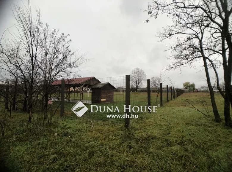 Land 5 584 m² God, Hungary