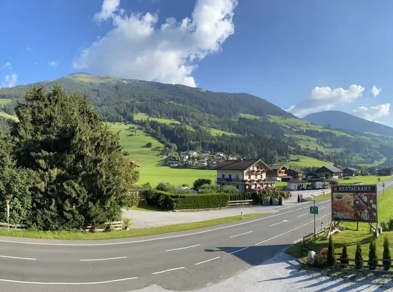 Hôtel 2 650 m² à Wald im Pinzgau, Autriche