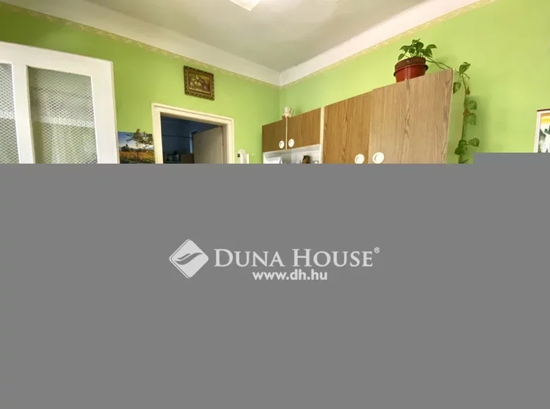 House 98 m² Ullo, Hungary