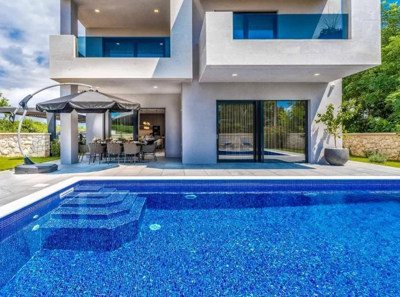 4 bedroom Villa 252 m² Opcina Privlaka, Croatia