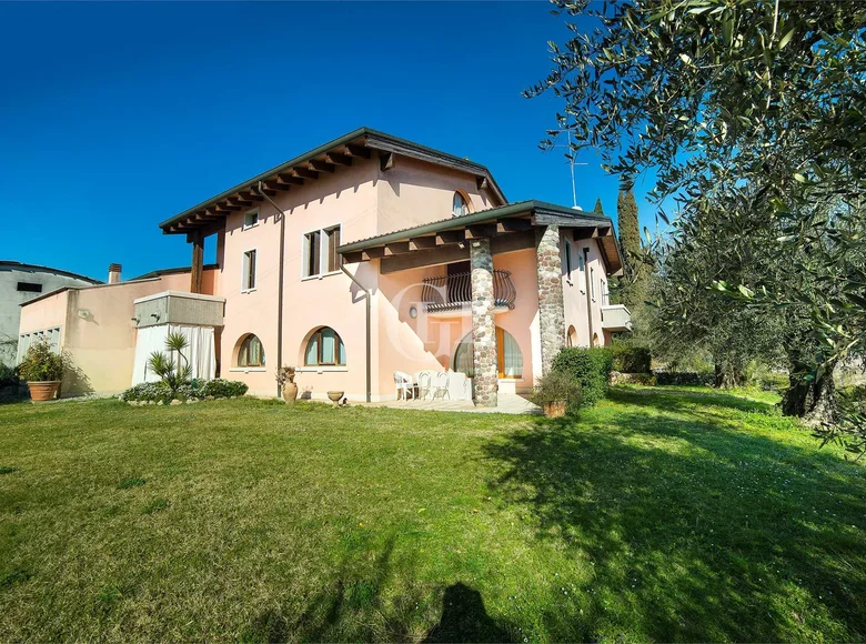 Villa 13 habitaciones 1 200 m² Castelnuovo del Garda, Italia