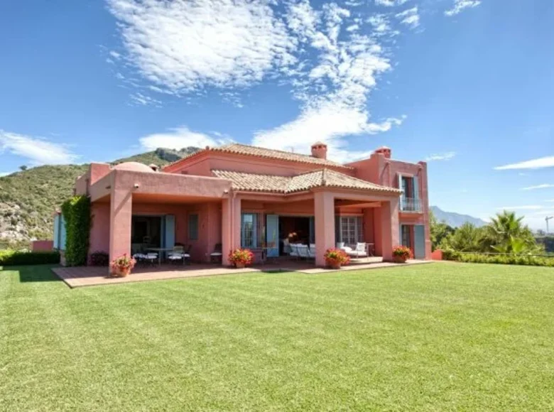 5-Schlafzimmer-Villa 592 m² Abadin, Spanien