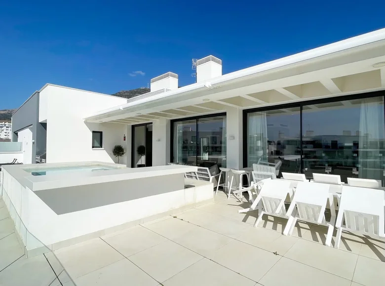 3 bedroom apartment 265 m² Fuengirola, Spain