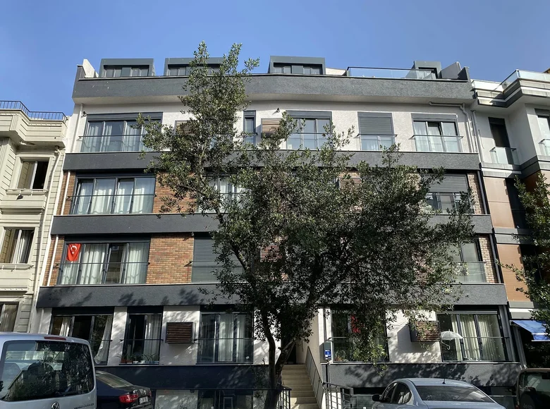 2 bedroom penthouse 110 m² Kadikoy, Turkey
