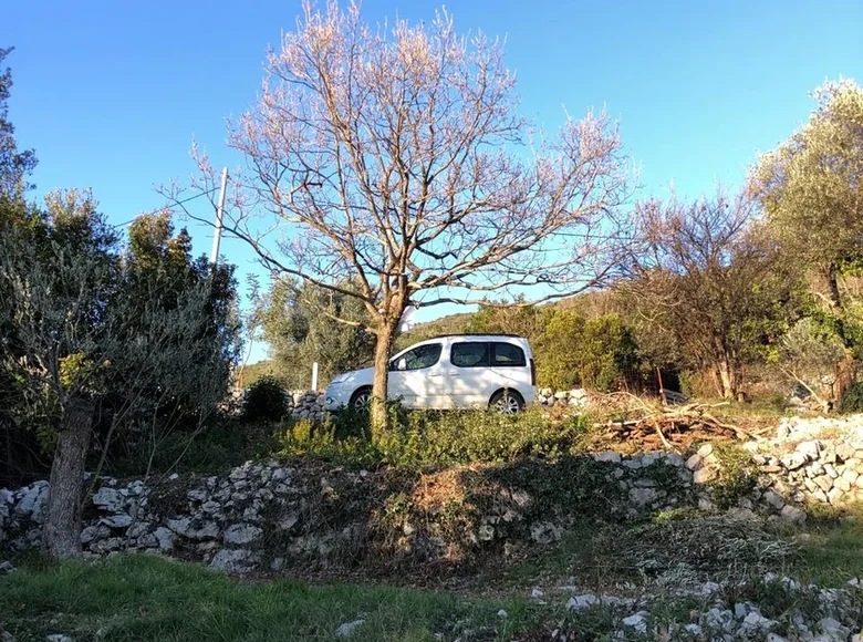 Parcelas  Lustica, Montenegro