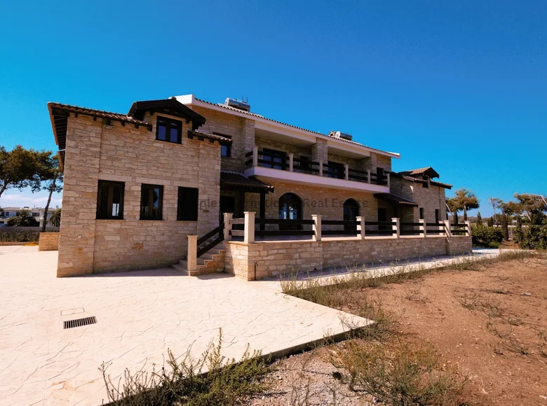 Villa de 6 chambres 470 m² Pervolia, Chypre