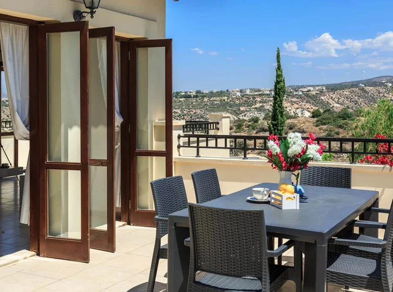 Apartamento 2 habitaciones 145 m² Kamares, Chipre