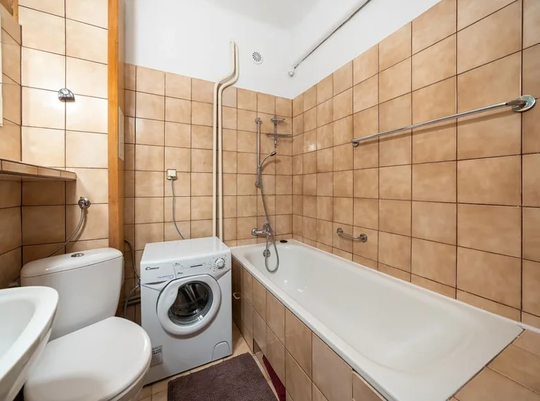 1 room apartment 48 m² in Warsaw, Poland