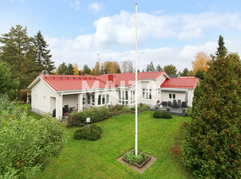 Дом 6 комнат 190 м² Ярвенпяа, Финляндия