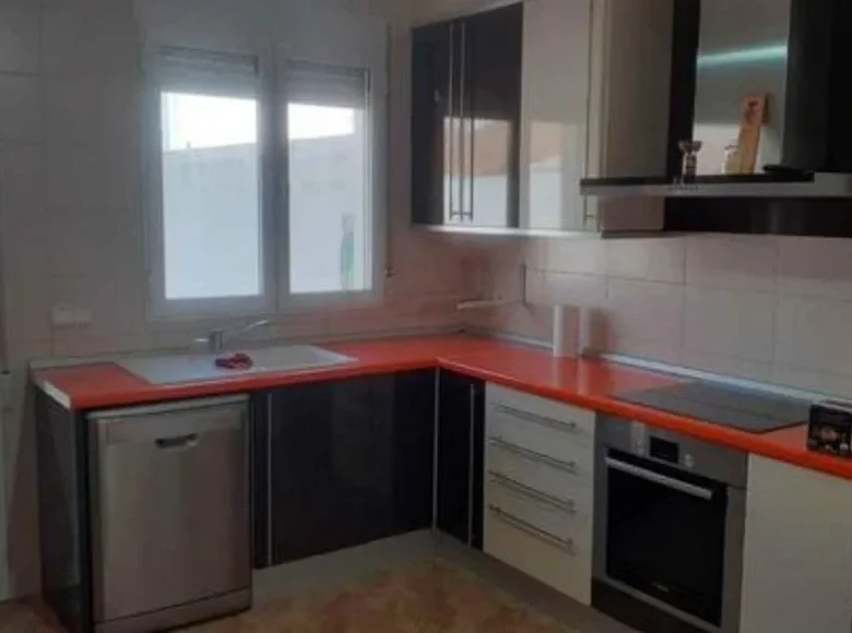 Mieszkanie 3 pokoi 84 m² Mislata, Hiszpania