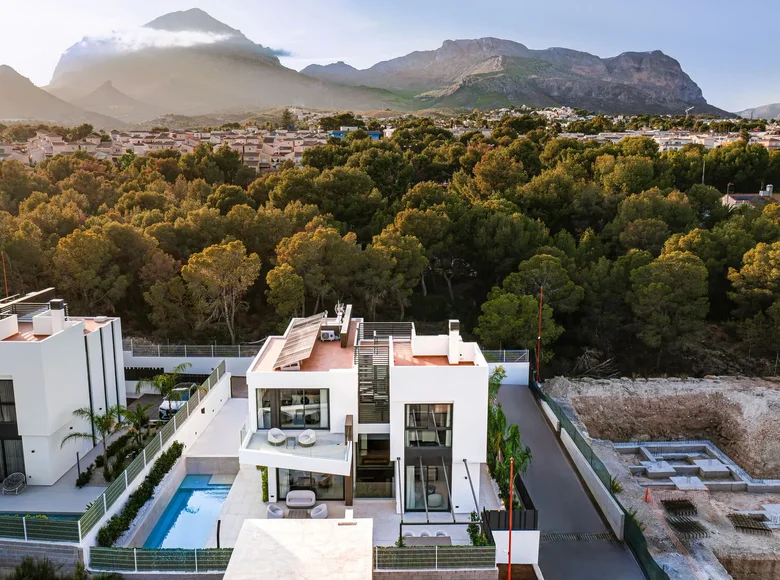 4 bedroom Villa 342 m² La Nucia, Spain