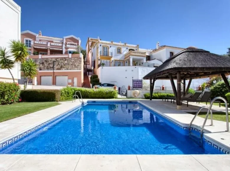 3 bedroom townthouse 192 m² Abadin, Spain