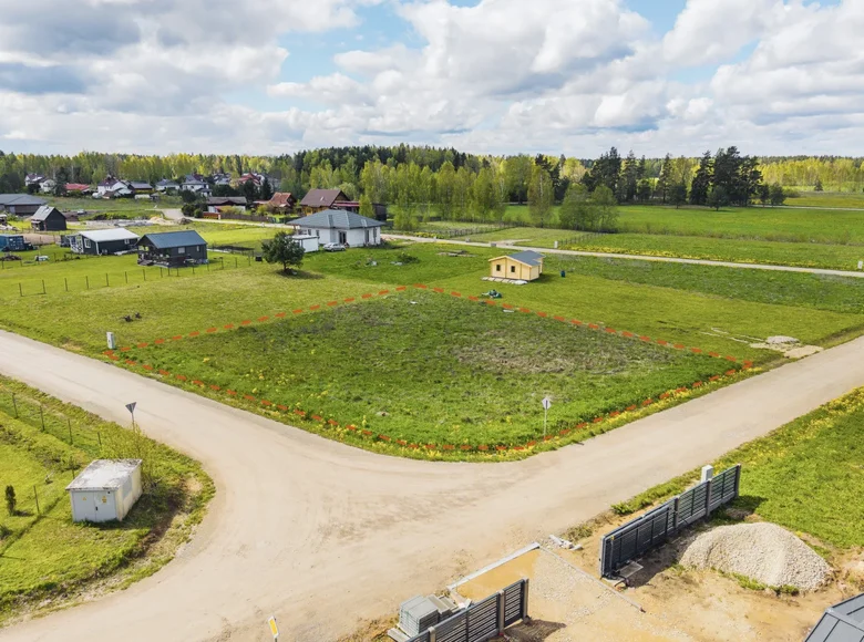 Atterrir  Jaunsils, Lettonie