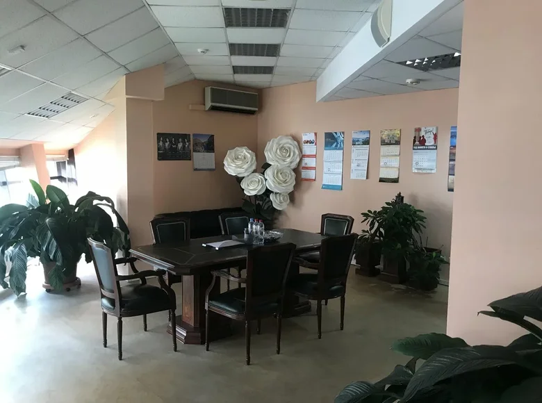 Office 2 757 m² in Moscow, Russia