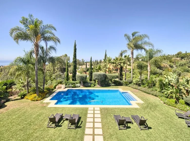 7-Schlafzimmer-Villa 1 178 m² Marbella, Spanien