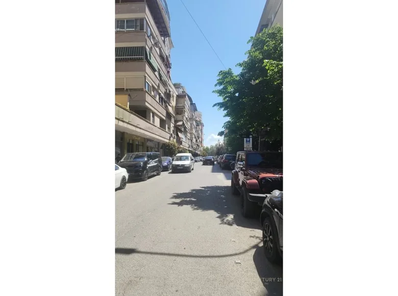 Commercial property 93 m² in Tirana Municipality, Albania