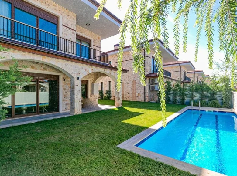 5-Schlafzimmer-Villa 600 m² Mittelmeerregion, Türkei