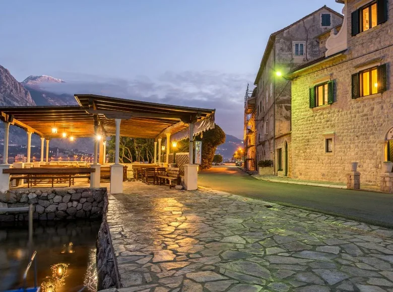 Villa de 6 chambres 355 m² Muo, Monténégro