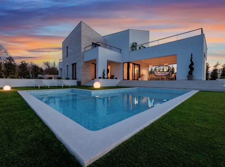 Villa 4 chambres 390 m² Omisalj, Croatie