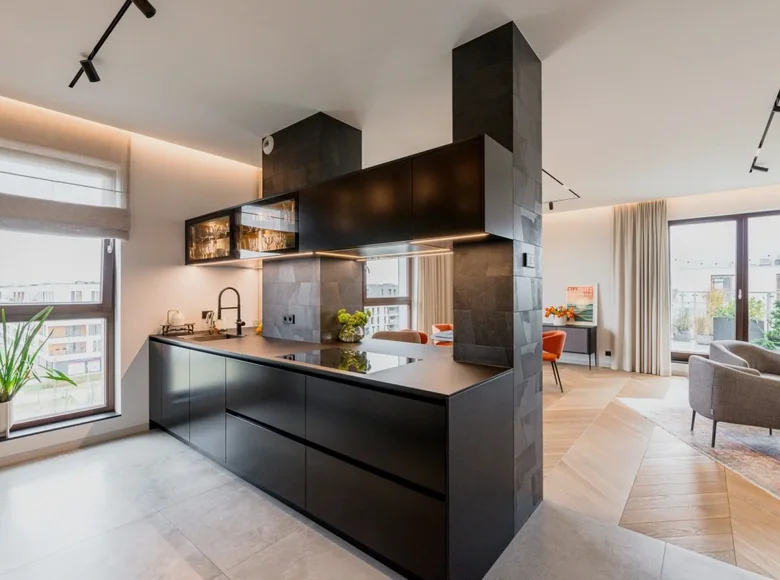 4 bedroom apartment 122 m² Warsaw, Poland