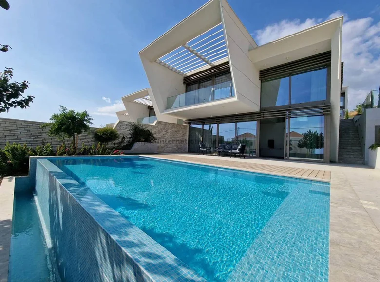 Villa 4 chambres 190 m² Mouttagiaka, Chypre