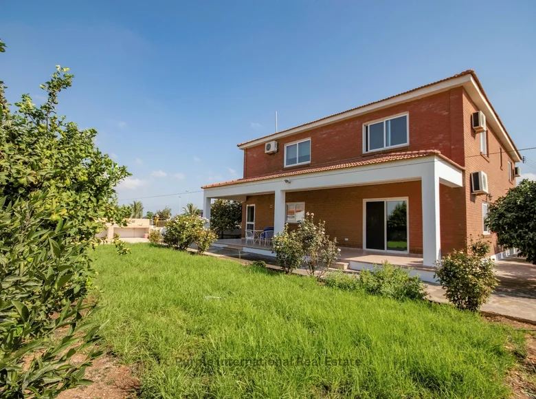 Willa 4 pokoi 427 m² Kiti, Cypr