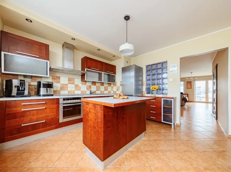 Квартира 5 комнат 117 м² Варшава, Польша