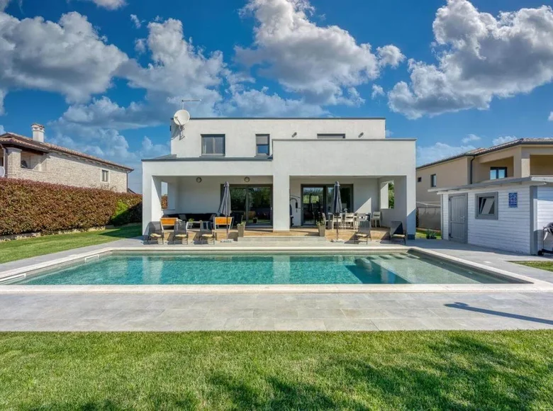 5 bedroom house 250 m² Nova Vas, Croatia