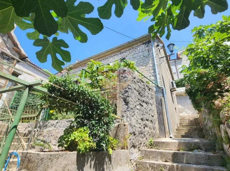 4 bedroom house 125 m² Drazin Vrt, Montenegro