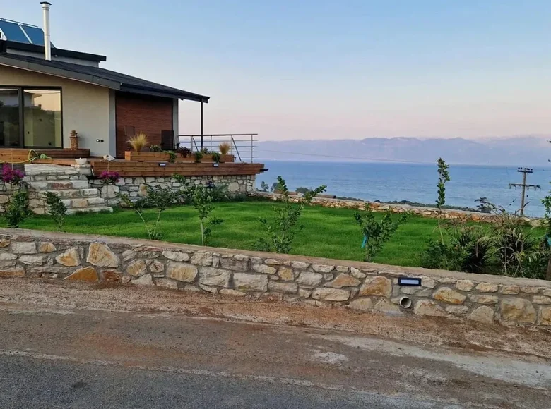 4-Schlafzimmer-Villa 240 m² Kakorevma, Griechenland