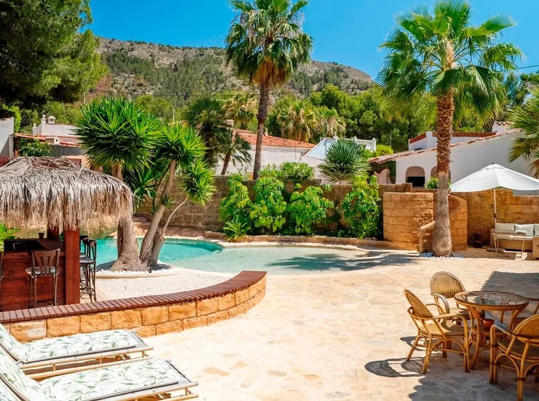 3 bedroom villa 232 m² lAlfas del Pi, Spain