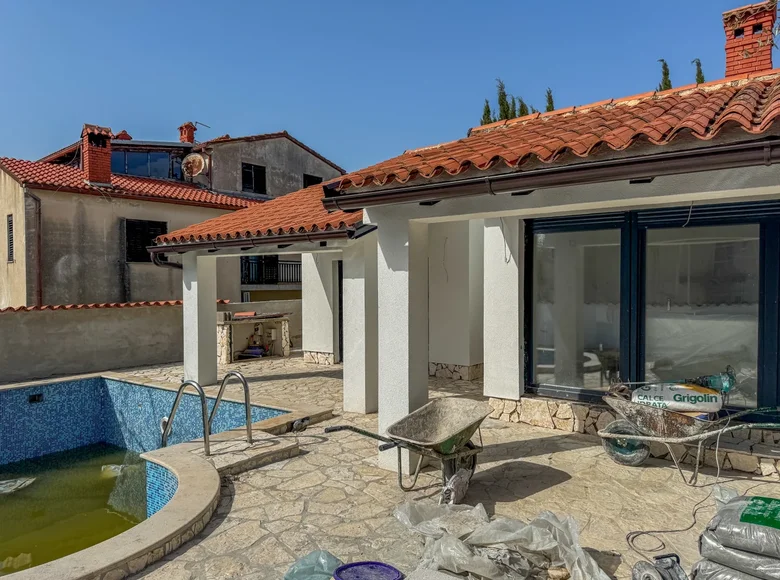 5 bedroom villa 250 m² Opcina Medulin, Croatia