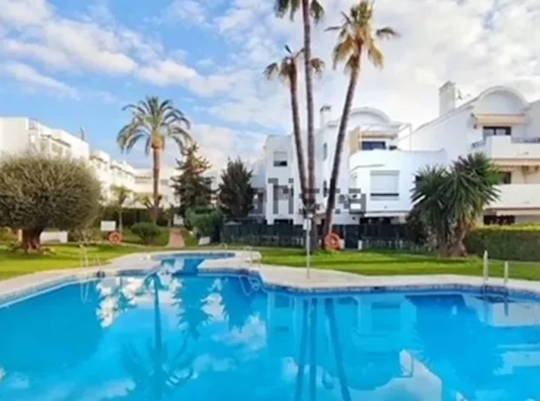 Appartement 2 chambres 133 m² Estepona, Espagne