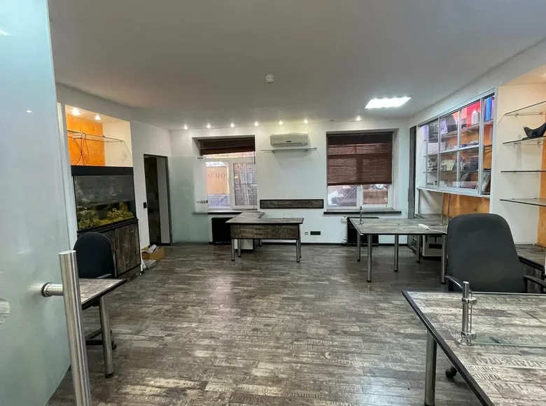 Oficina 690 m² en Moscú, Rusia