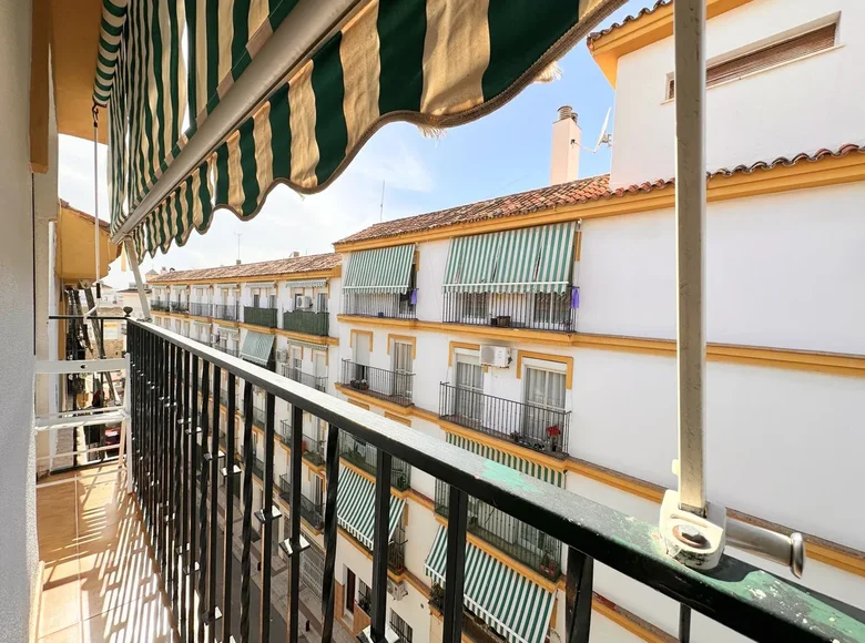 Mieszkanie 3 pokoi 103 m² Marbella, Hiszpania