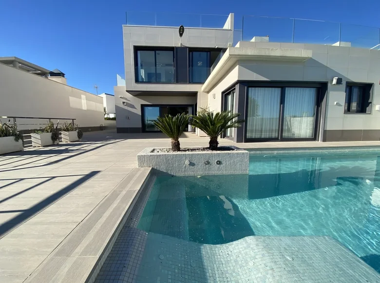 villa de 5 chambres 318 m² San Miguel de Salinas, Espagne