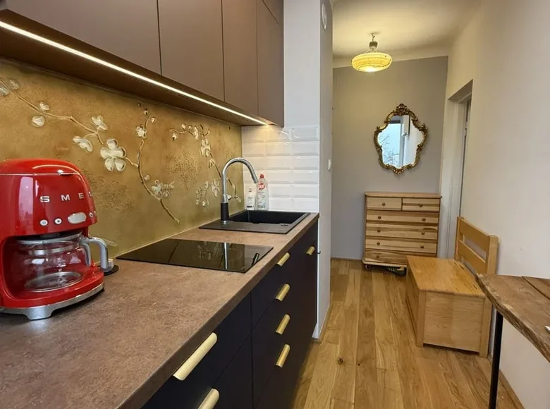 2 room apartment 32 m² Warsaw, Poland